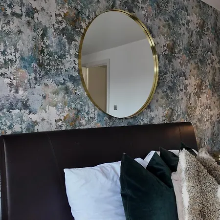 Stylish Stay In Vibrant Salford, Manchester!-3